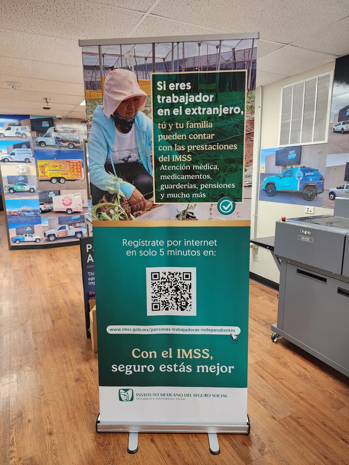 Mexican Consulate IMSS retractable banner printed in Denver by Wrapido Denver